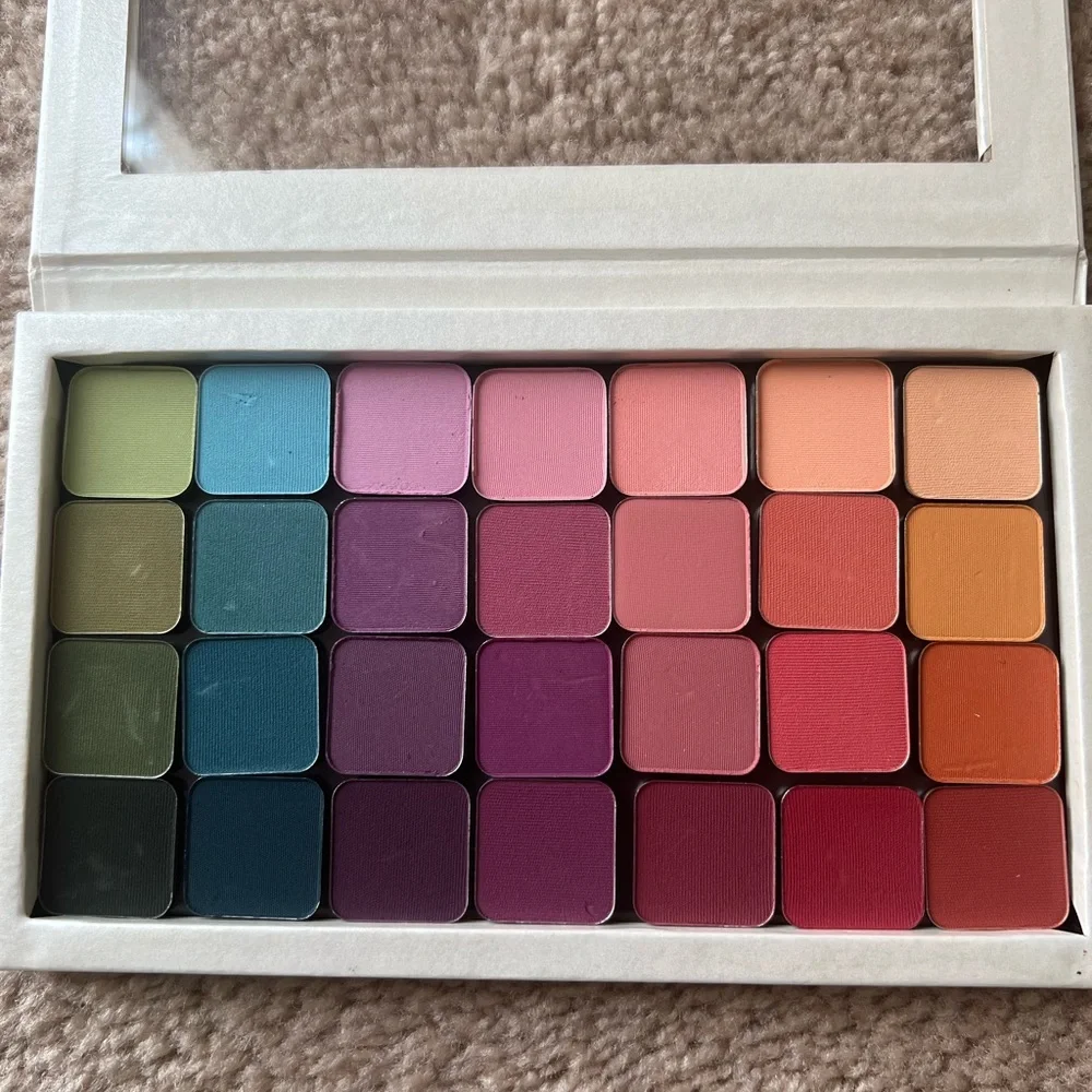 Makeup Geek Color Matrix palette *Discontinued - Picture 4 of 5